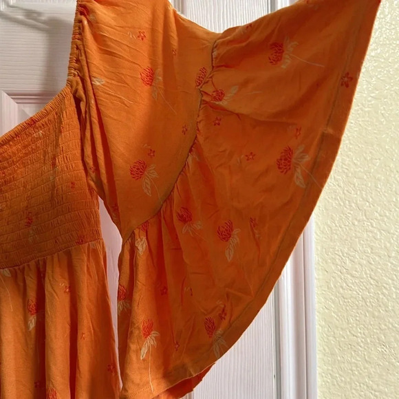 Free People Lana Off Shoulder Smocked Tunic NWOT Golden Poppies - Picture 3 of 9